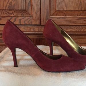 Nine West raspberry suede pumps